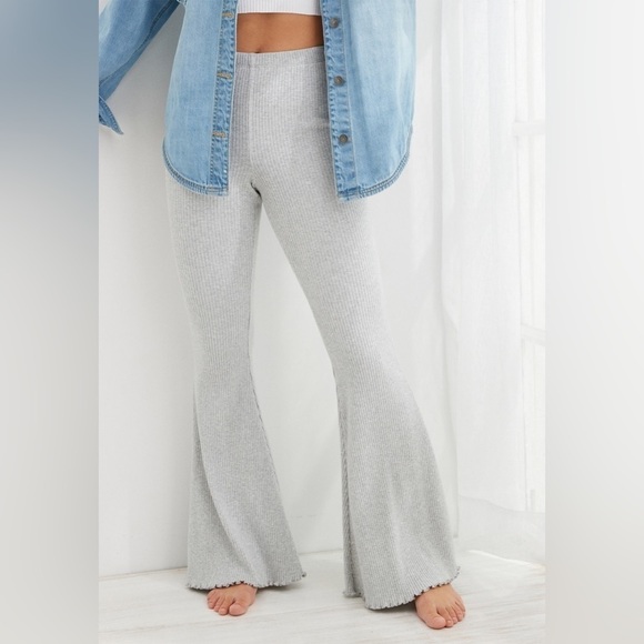 AERIE Ribbed High Waisted Kick-It gray Bell bottom flare Pants Womens size M - Picture 1 of 14